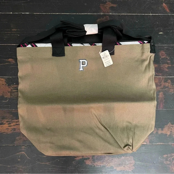 ***NWT*** Victoria Secrets PINK cooler tote! - Picture 1 of 7